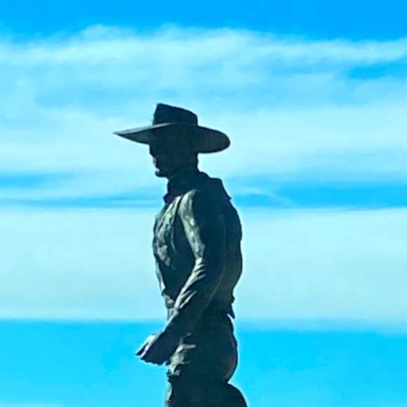 Like new sz 9 BCBG generation black heel boot - Picture 5 of 7